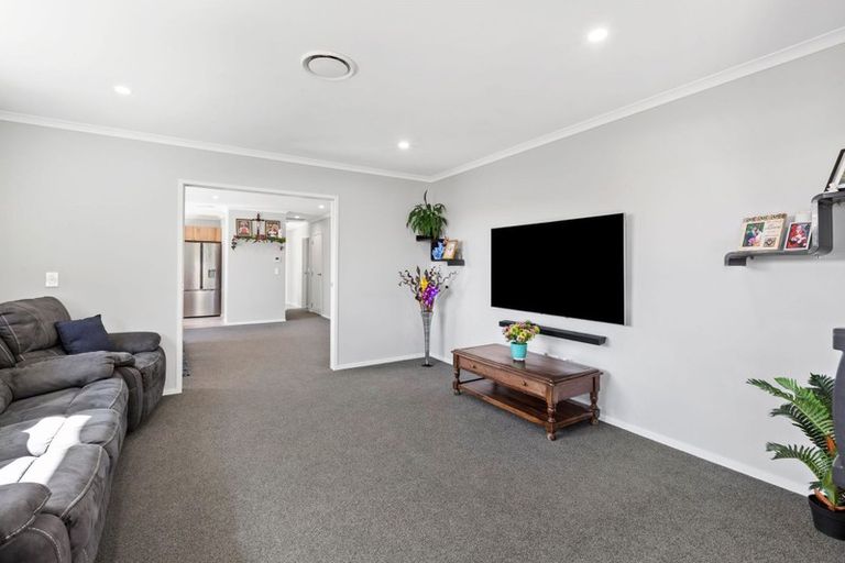 Photo of property in 63 Magnolia Drive, Westown, New Plymouth, 4310
