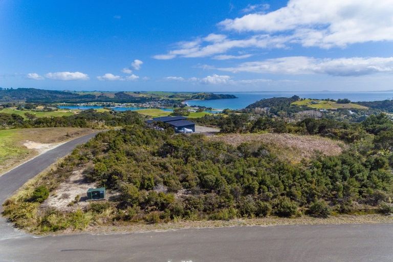 Photo of property in 103 Stratford Drive, Cable Bay, 0420