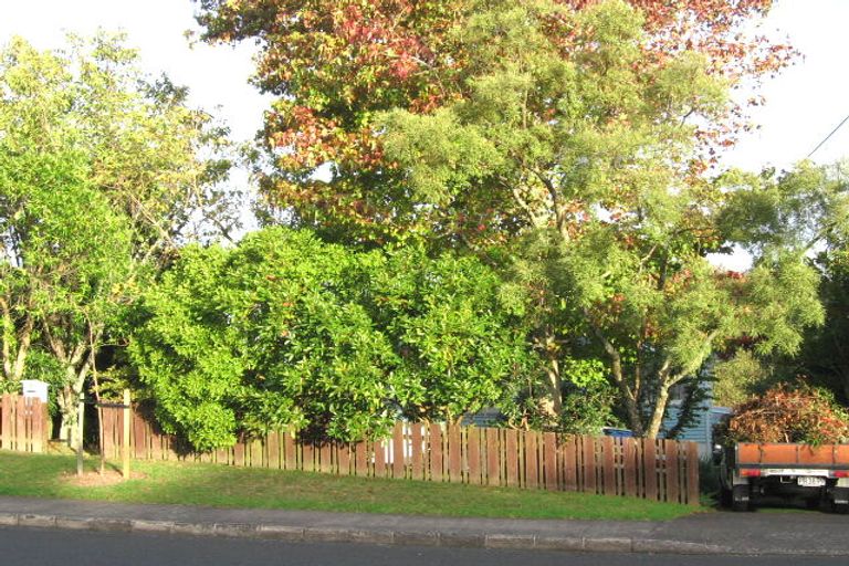 Photo of property in 33a Roberts Road, Te Atatu South, Auckland, 0610