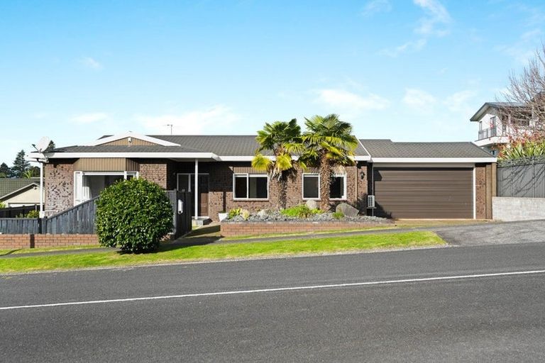Photo of property in 28 Delamare Road, St Andrews, Hamilton, 3200