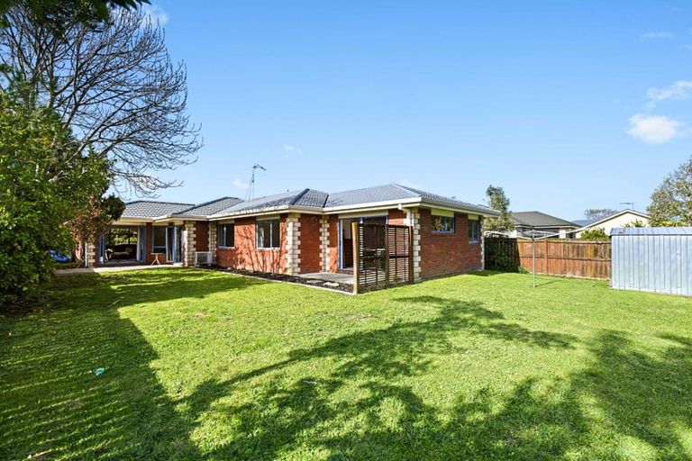 Photo of property in 50 Waiwherowhero Drive, St Andrews, Hamilton, 3200