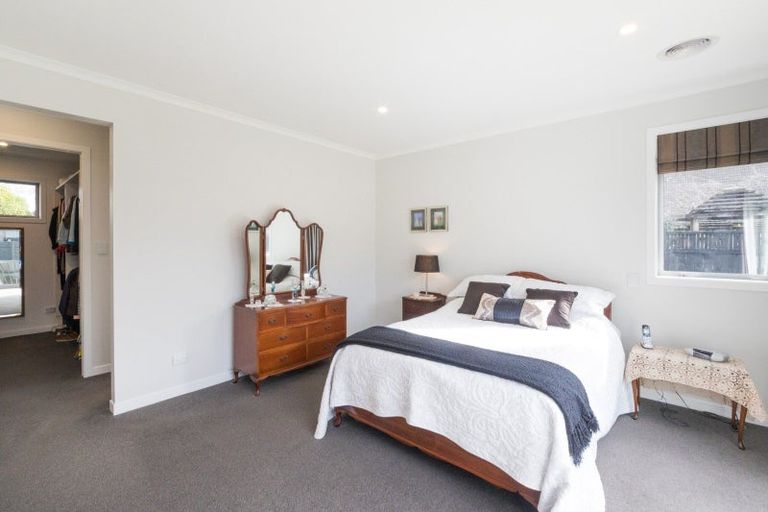 Photo of property in 33 Elmira Avenue, Hokowhitu, Palmerston North, 4410