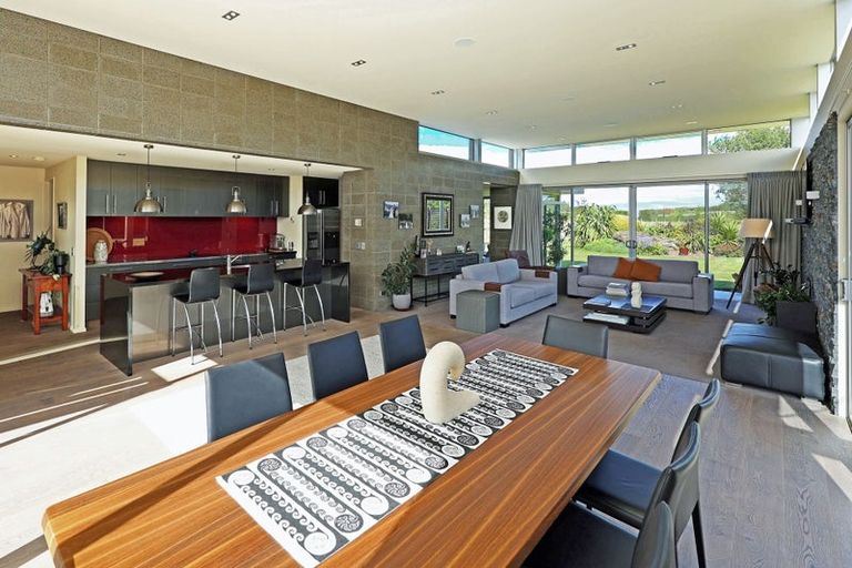 Photo of property in 141 Awamoa Road, Holmes Hill, Oamaru, 9401