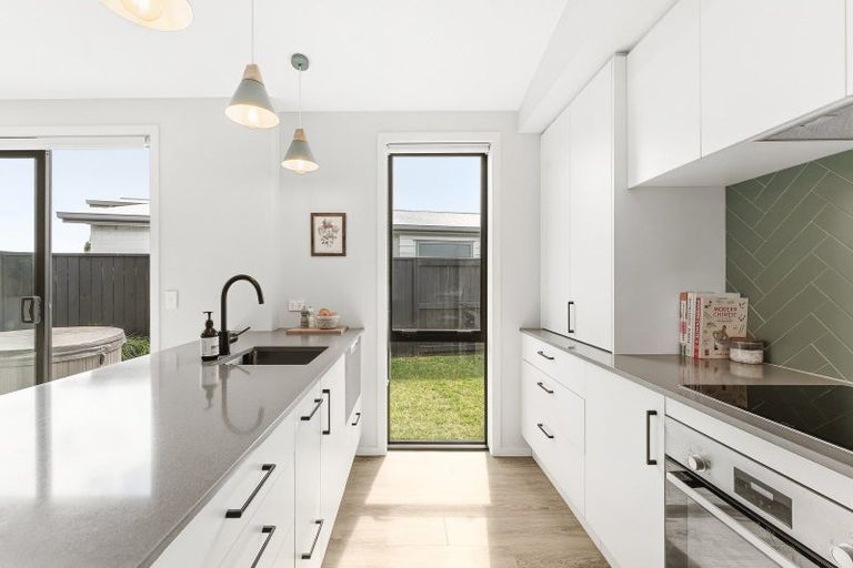 Photo of property in 21 Huriana Crescent, Te Puke, 3119