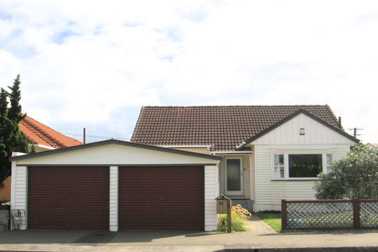 Photo of property in 24 Wayside, Miramar, Wellington, 6022