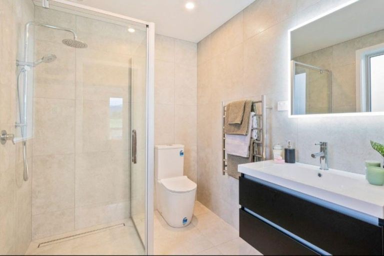 Photo of property in 24 Oldfield Lane, Marton, 4710