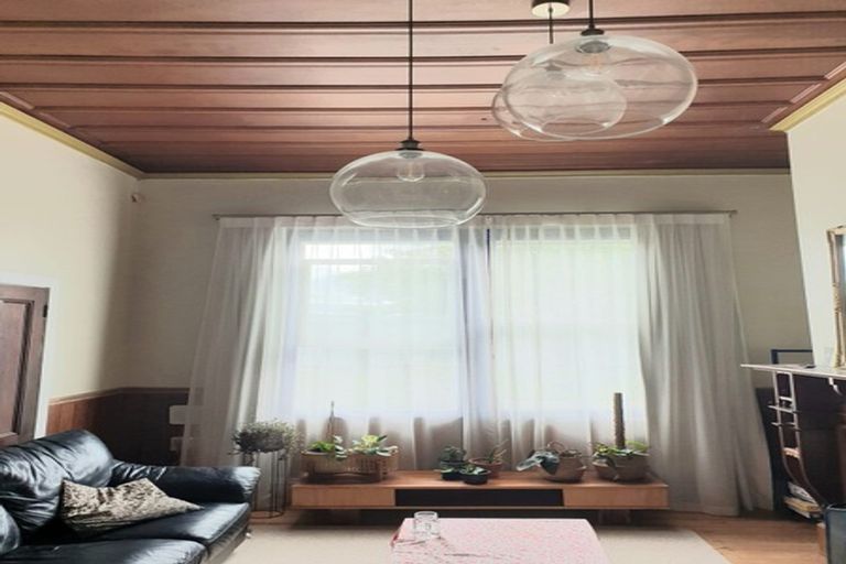 Photo of property in 27 Tramway Road, Beach Haven, Auckland, 0626