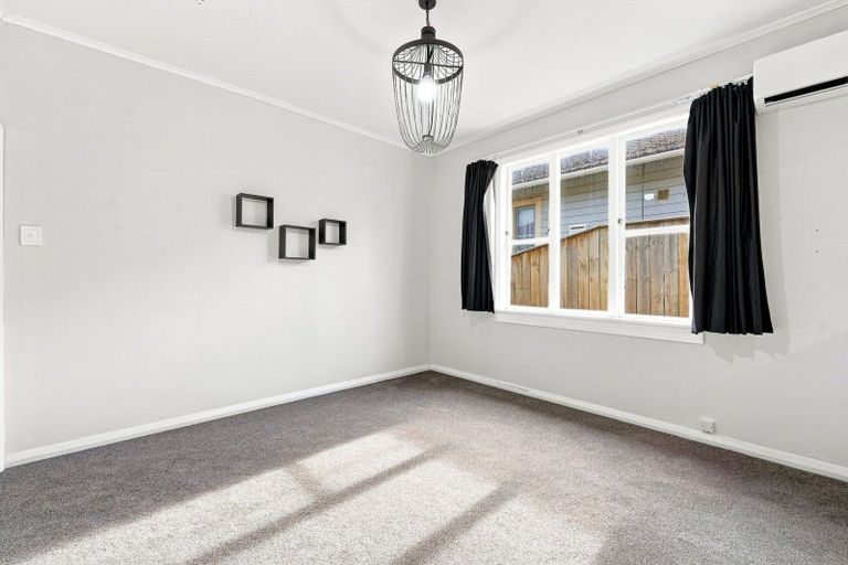 Photo of property in 28 Aotea Street, Castlecliff, Whanganui, 4501