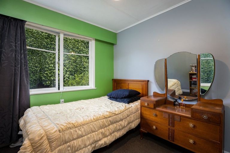 Photo of property in 6 Sardinha Place, Marfell, New Plymouth, 4310