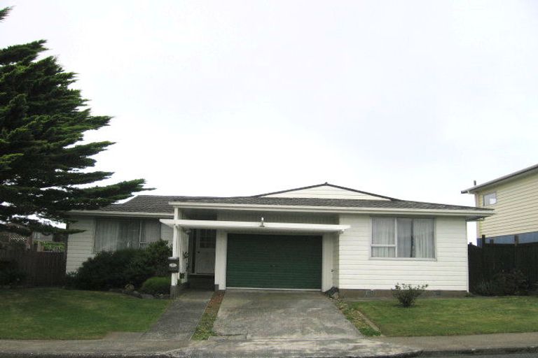 Photo of property in 76 Baylands Drive, Newlands, Wellington, 6037