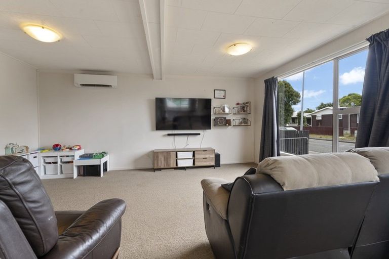 Photo of property in 36 Makarini Street, Paraparaumu, 5032