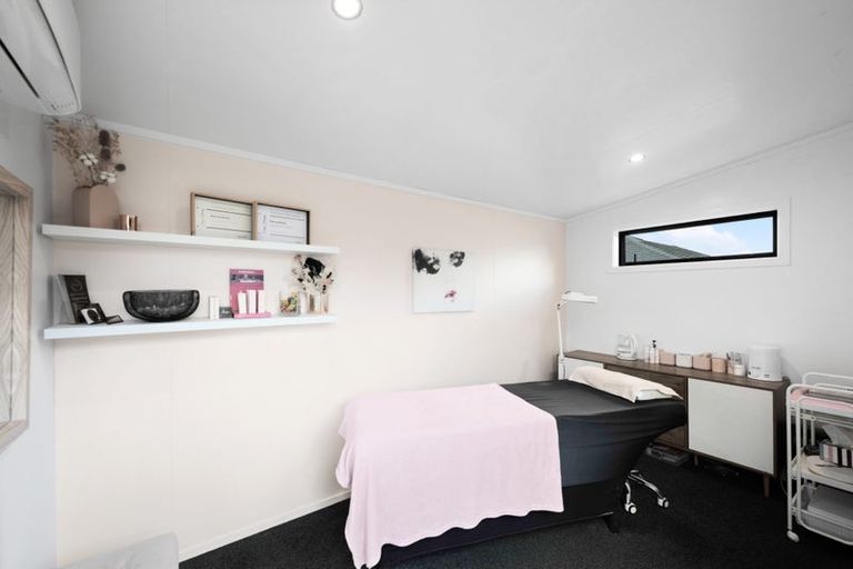 Photo of property in 37 Ruru Street, Cambridge, 3434