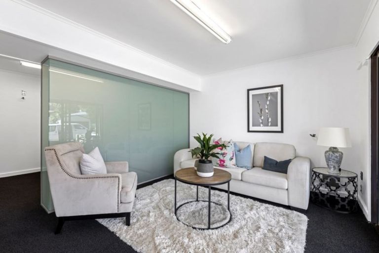 Photo of property in 93 Oaktree Avenue, Browns Bay, Auckland, 0630