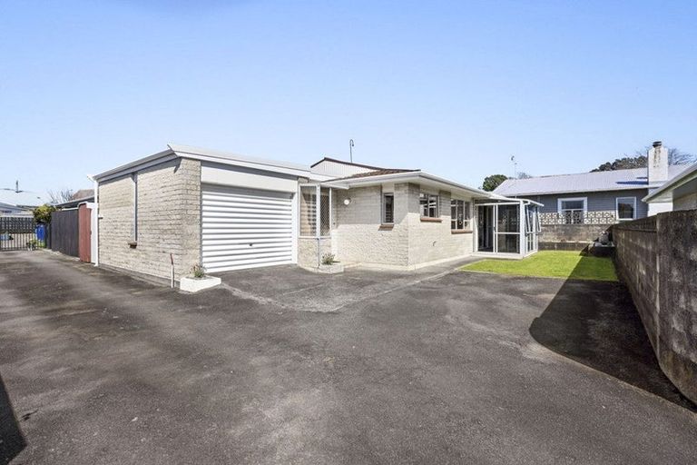 Photo of property in 5a Webster Street, Westown, New Plymouth, 4310