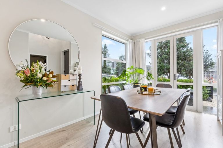 Photo of property in 73 Glidepath Road, Hobsonville, Auckland, 0616