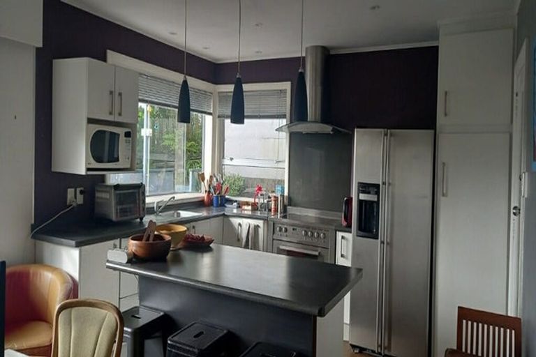 Photo of property in 9 Taupo Crescent, Plimmerton, Porirua, 5026