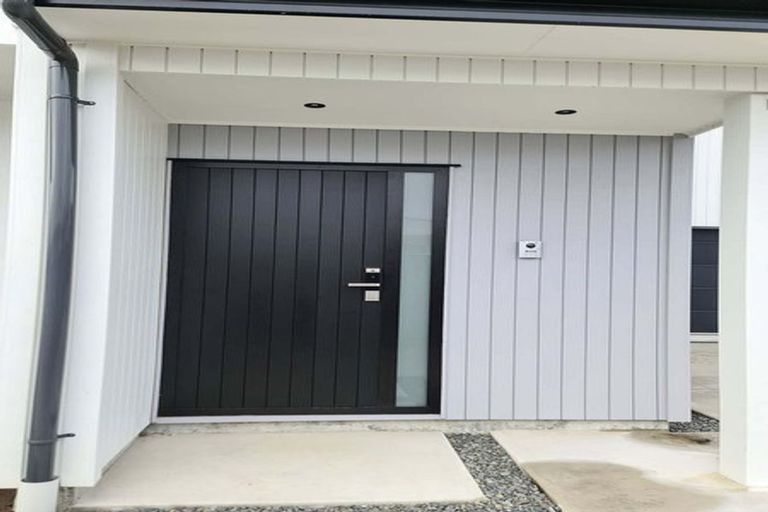 Photo of property in 107b Wharf Road, Te Atatu Peninsula, Auckland, 0610