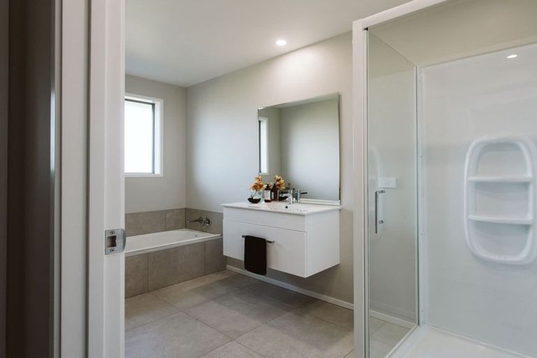 Photo of property in 15 Ocean View Rise, Ruakaka, 0116