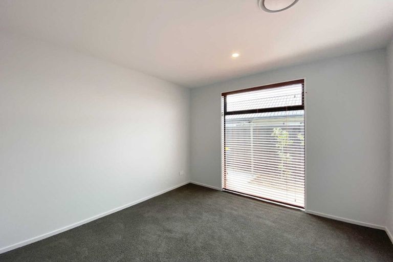 Photo of property in 22 Kirkland Crescent, Harewood, Christchurch, 8051