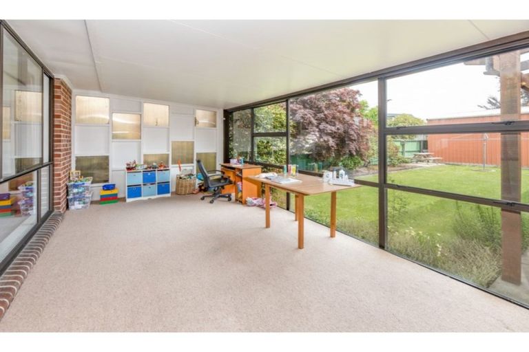 Photo of property in 417 Innes Road, Mairehau, Christchurch, 8052