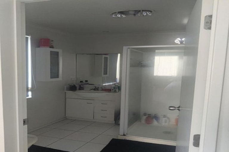 Photo of property in 30 Bruce Pulman Drive, Takanini, 2112