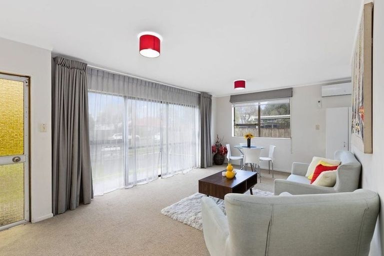 Photo of property in 1/20 Akehurst Avenue, New Lynn, Auckland, 0600