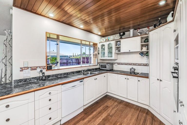 Photo of property in 2 Auden Common, Rolleston, 7614