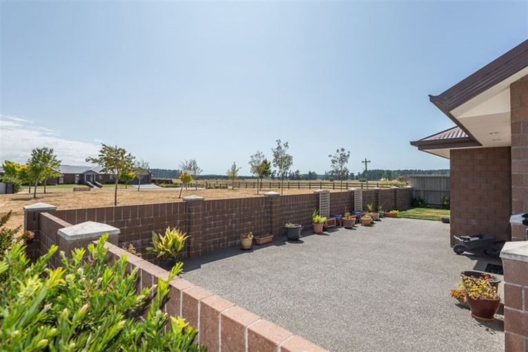 Photo of property in 48 Brockelbank Drive, Kaiapoi, 7630