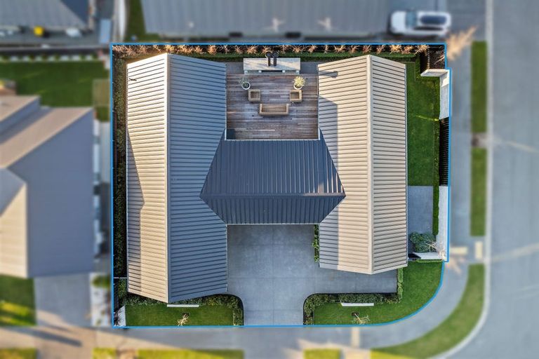 Photo of property in 15 Sarikei Avenue, Northwood, Christchurch, 8051