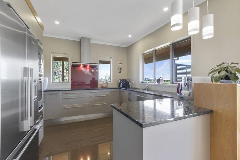 Photo of property in 8 Pitt Road, Hillsborough, New Plymouth, 4372