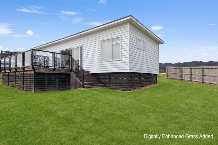 Photo of property in 24 Rawinia Place, Te Kaha, 3199