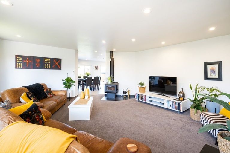 Photo of property in 123 Middle Road, Havelock North, 4130