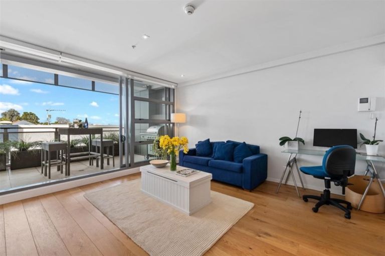 Photo of property in Maison Apartments, 204/16 Huron Street, Takapuna, Auckland, 0622