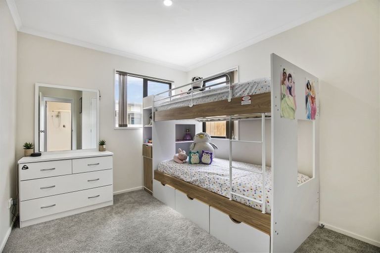 Photo of property in 1 Totara Meadows Court, Wiri, Auckland, 2104