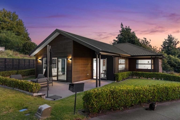 Photo of property in 27 Greenvale Place, Welcome Bay, Tauranga, 3112