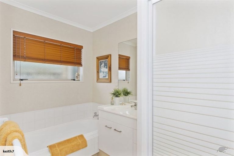 Photo of property in 56 Freyberg Street, Otumoetai, Tauranga, 3110