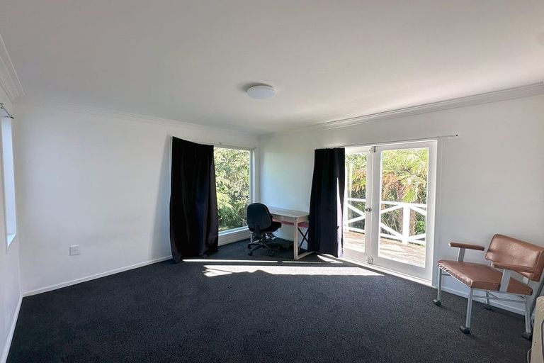 Photo of property in 10 Lone Tree Grove, Kelson, Lower Hutt, 5010