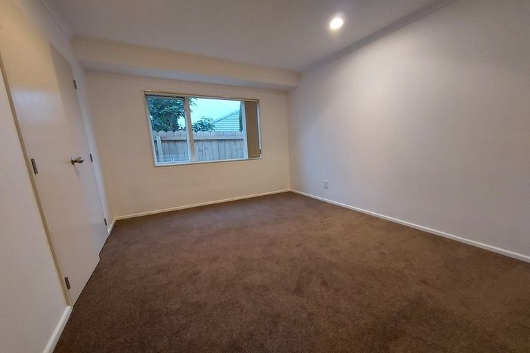 Photo of property in 6 Magee Place, East Tamaki Heights, Auckland, 2016