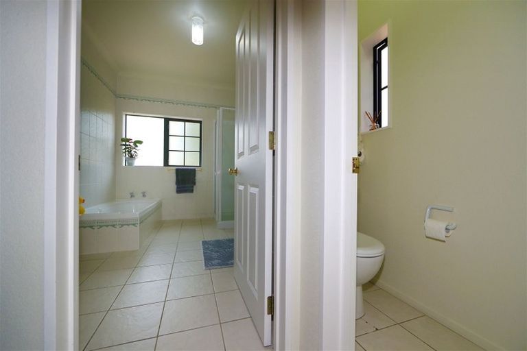 Photo of property in 1795 Dartmoor Road, Dartmoor, Napier, 4186