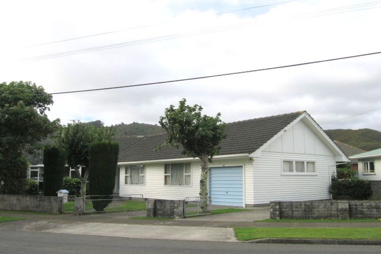 Photo of property in 24 Foster Street, Taita, Lower Hutt, 5011