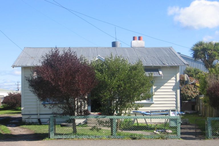 Photo of property in 16 Railway Crescent, Masterton, 5810