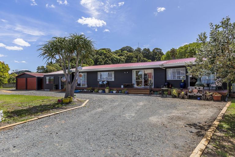 Photo of property in 562 Leigh Road, Whangateau, Warkworth, 0985