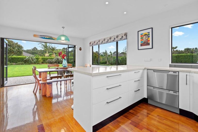 Photo of property in 16 Cairn Way, Te Kamo, Kamo, 0185