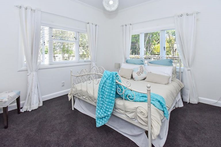 Photo of property in 10 Trentham Road, Papakura, 2110