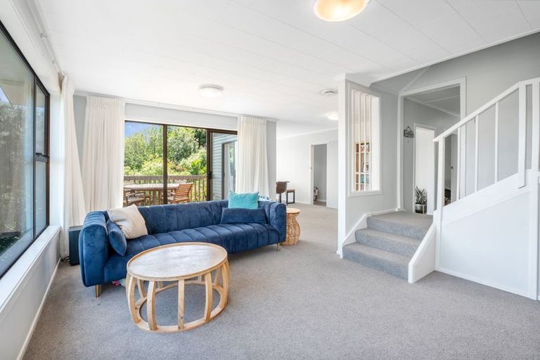 Photo of property in 4 Kahu Road, Paremata, Porirua, 5024