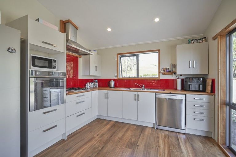 Photo of property in 1324 Glengarry Road, Puketapu, Napier, 4182