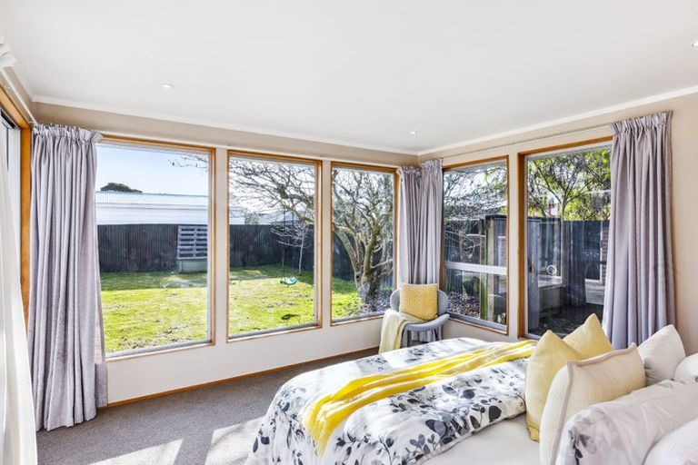 Photo of property in 37 Kapanui Road, Waikanae, 5036