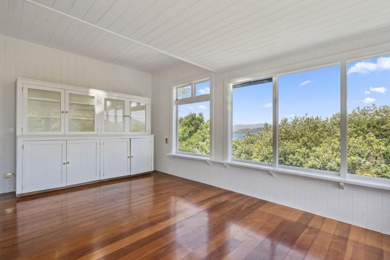 Photo of property in 5 Grosvenor Terrace, Wadestown, Wellington, 6012