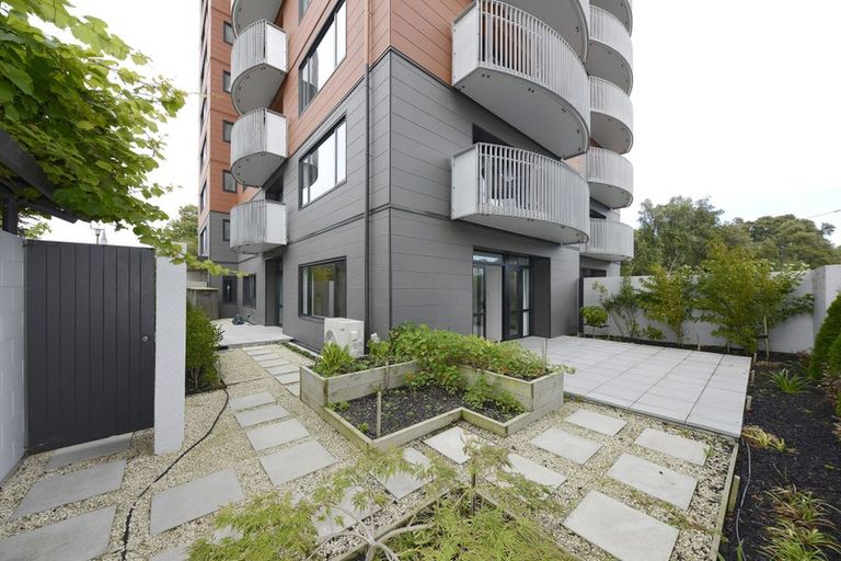 Photo of property in Gloucester Towers, 2/28 Gloucester Street, Christchurch Central, Christchurch, 8013