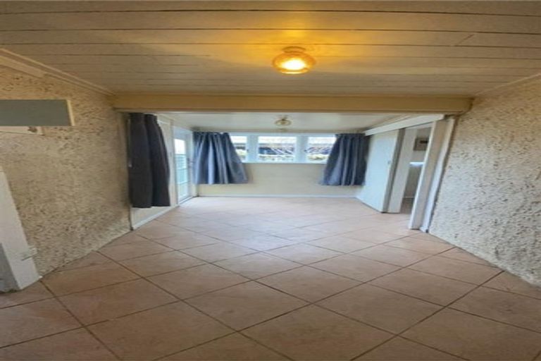 Photo of property in 1/87 Manuroa Road, Takanini, 2112